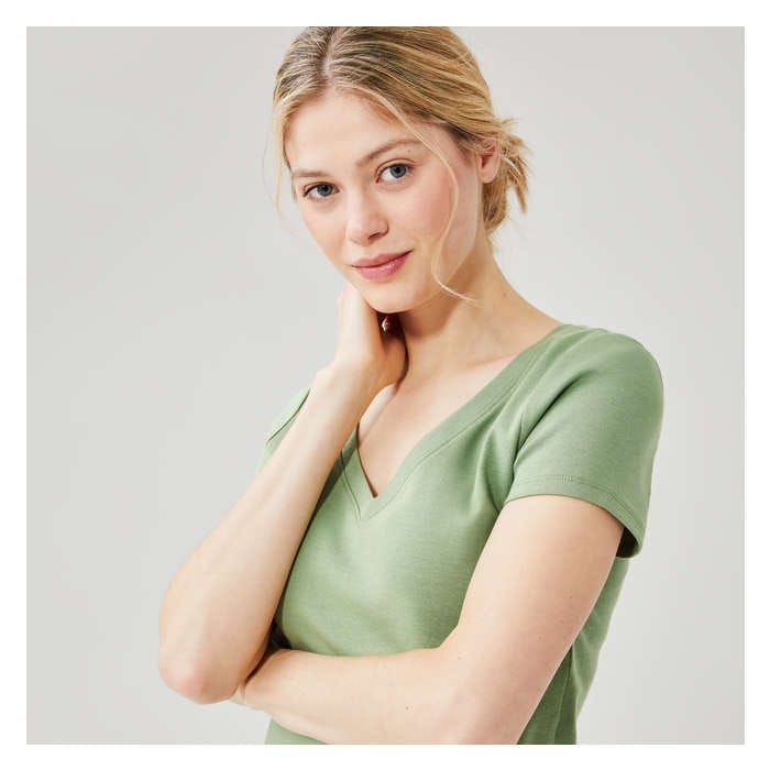 Aux Femmes T-shirt essentiel à col en V en coton biologique - Vert Pâle